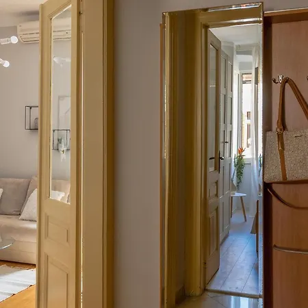 Next To Amphitheatre Apartman Pula
