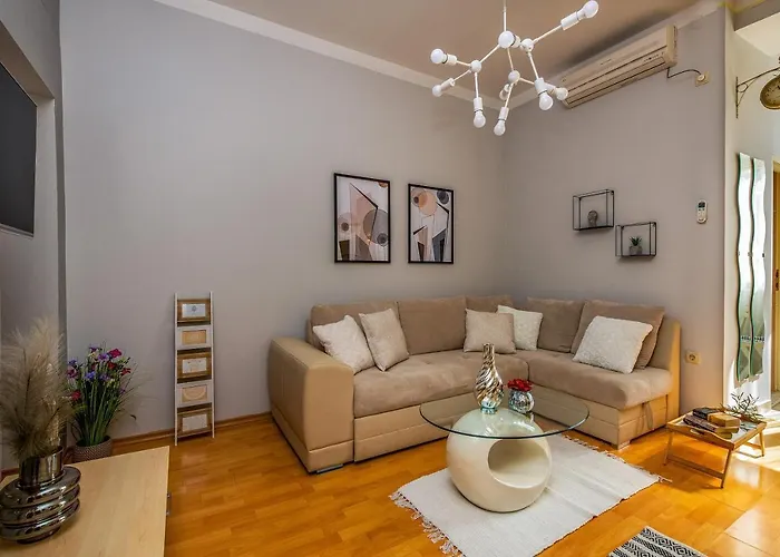 Next To Amphitheatre Apartment *