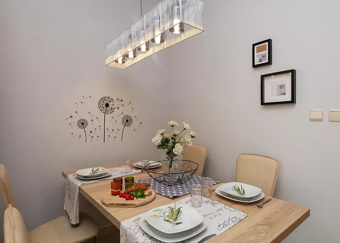 Next To Amphitheatre Apartment